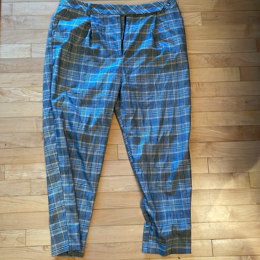 Plaid cropped pleated pants from Topshop